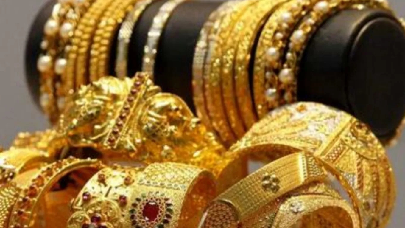 ترفندهایی برای برق انداختن طلا و جواهرات قدیمی ترفندهایی برای برق انداختن طلا و جواهرات قدیمی