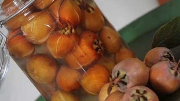 طرز تهیه ترشی ازگیل در ۳ مرحله