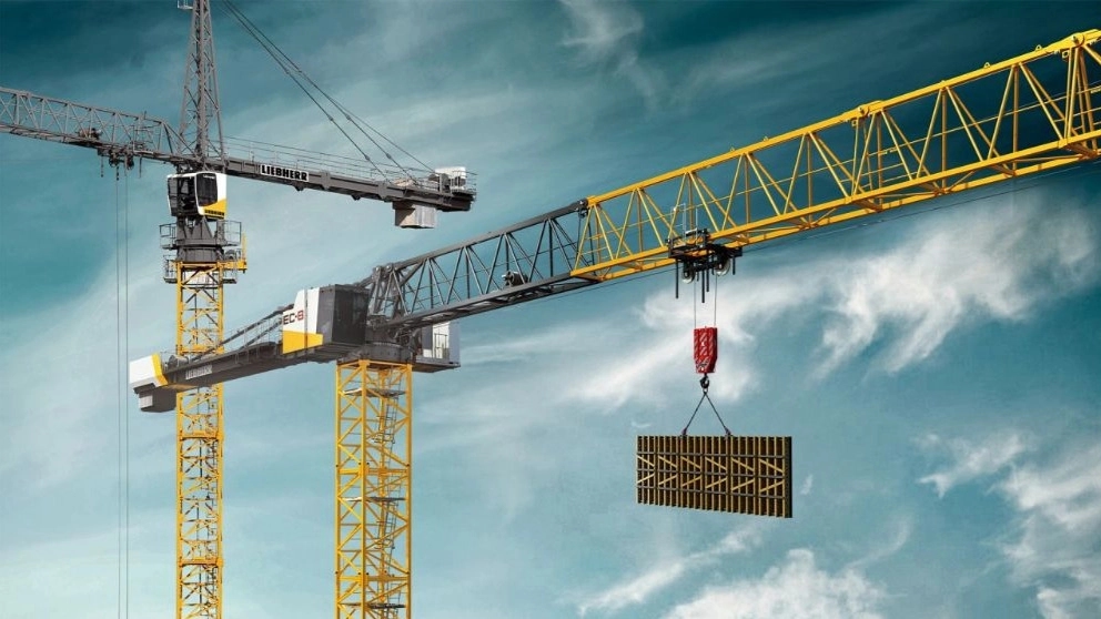تاور کرین ریلی در کدام صنایع مورد استفاده قرار می گیرد؟