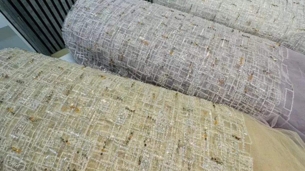 تور کارشده جواهر دوزی طرح هندسی تور کارشده جواهر دوزی طرح هندسی