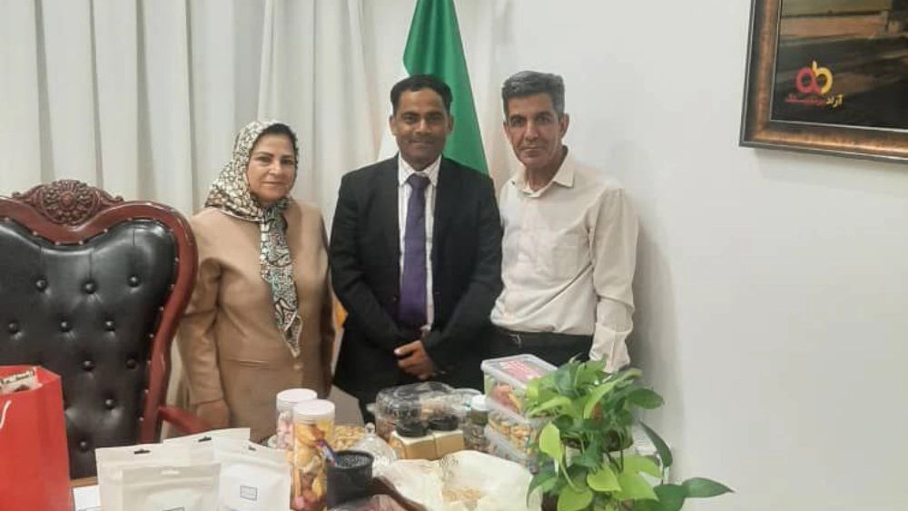 جلسه با نماینده ای از هندوستان