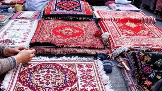 نقش پته دوزی در توسعه گردشگری و اقتصاد محلی کرمان نقش پته دوزی در توسعه گردشگری و اقتصاد محلی کرمان