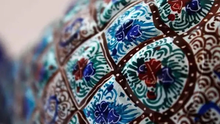 صنایع دستی سنتی و مدرن در آموزشگاه خیاطی اصفهان صنایع دستی سنتی و مدرن در آموزشگاه خیاطی اصفهان
