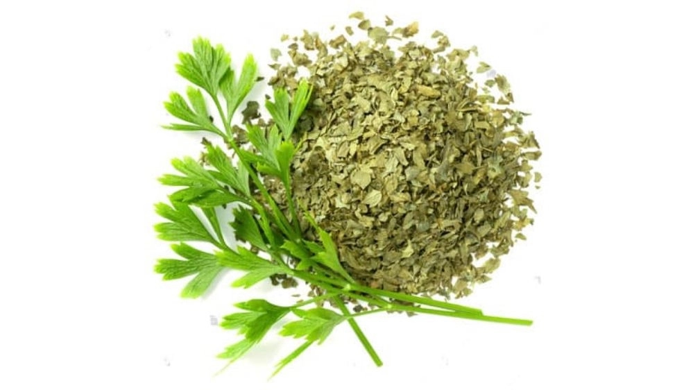 چگونه سبزیجات خشک با کیفیت توسط بازرگانی مرادی در خوزستان تولید می‌شود؟