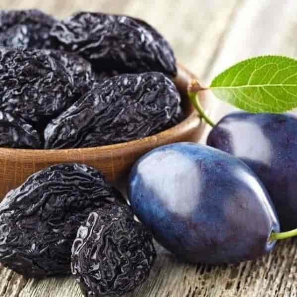 آلو سیاه خشک شده