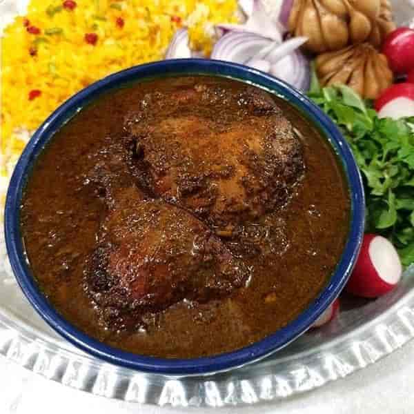 فسنجون با بهترین گردو و تازه ترین گوشت گرم