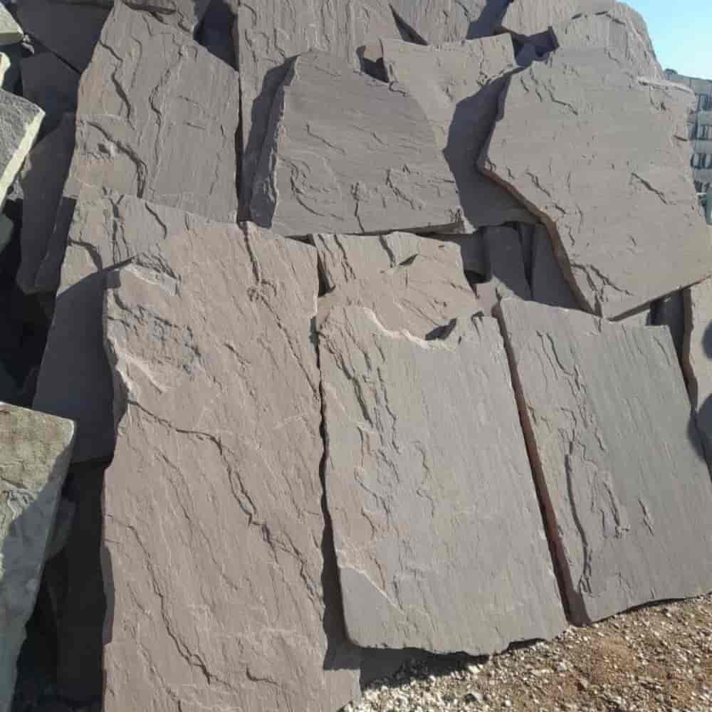 سنگ قهوه‌ای قواره بزرگ ضخامت ۵ سانت