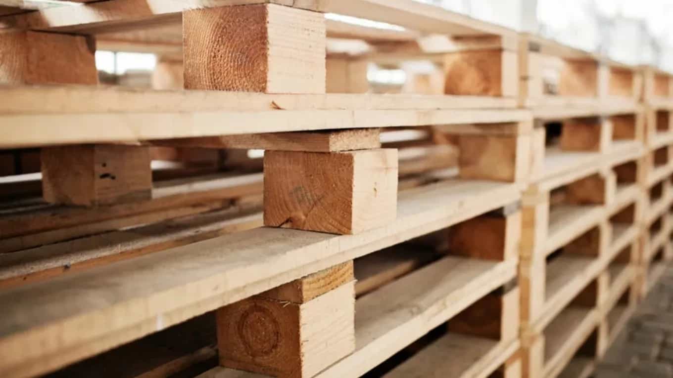 تفاوت پالت‌های چوبی و پلاستیکی و کاربرد آن‌ها