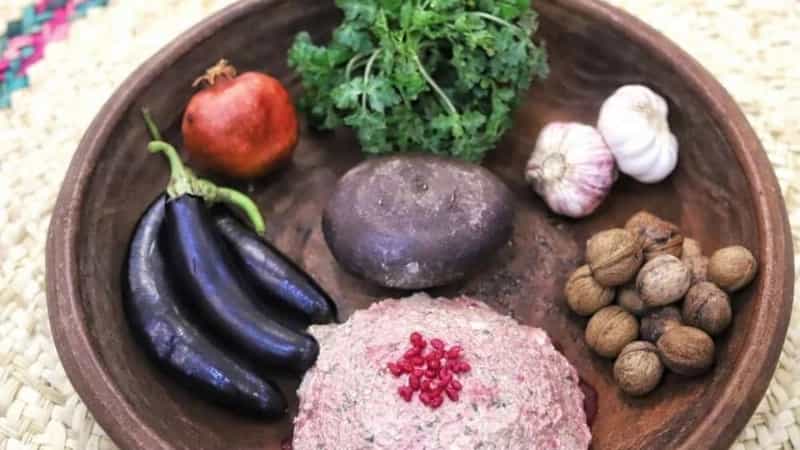 مزه های مختلف در یک سفره رنگارنگ