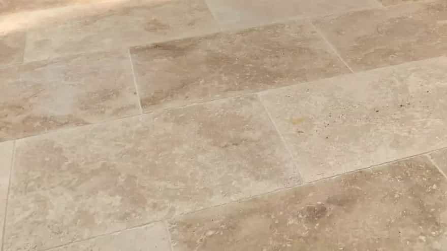 ویژگی های سنگ تراورتن (Travertine)