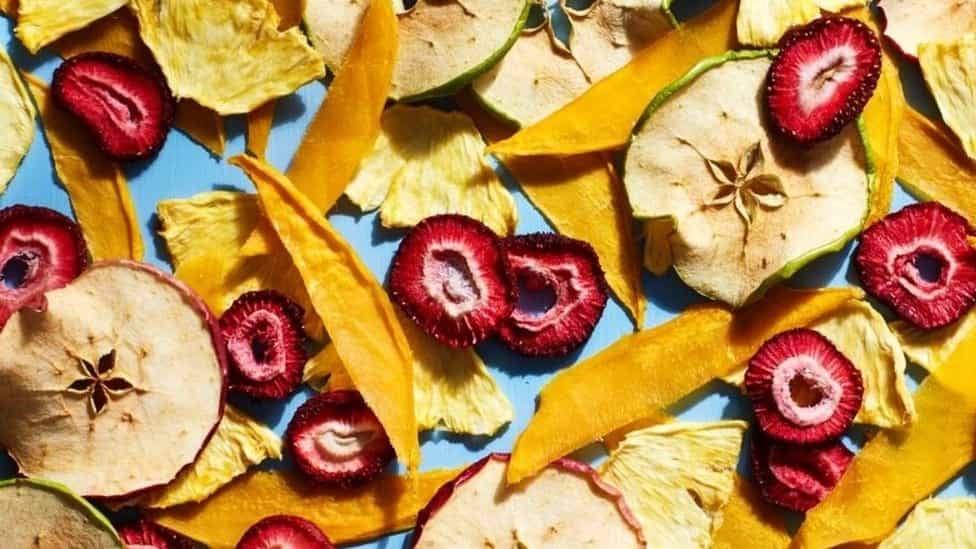خواص میوه خشک برای نوزادان