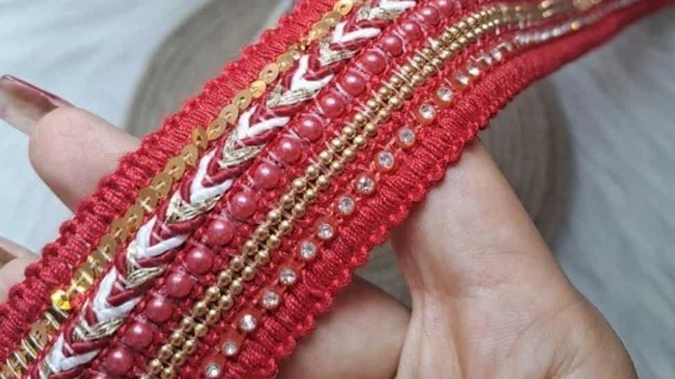اهمیت خرج کار در پوشاک