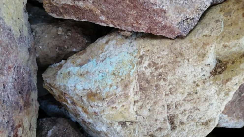 فروش معدن طلا و فیروزه