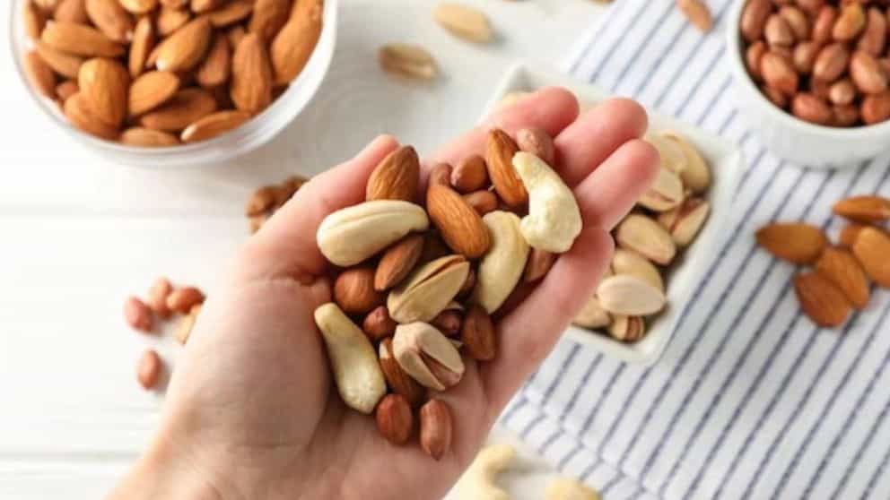 چرا باید آجیل و خشکبار را در سردخانه نگهداری کرد