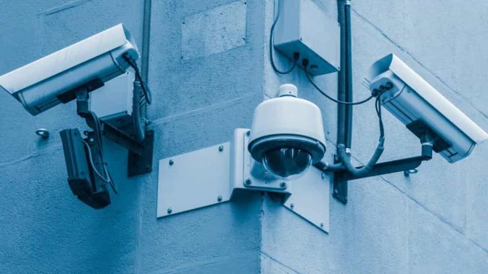 خرید دوربین واجب تر است یا دزدگیر اماکن؟