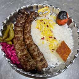 چلو کباب لقمه