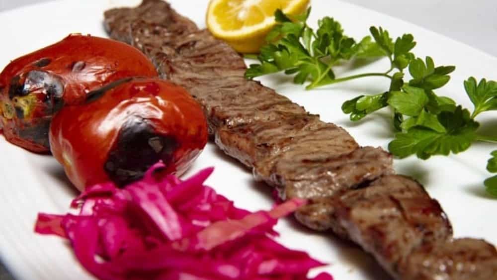 آشنایی با انواع غذاهای سنتی مدرن و فست‌فودهای خلاقانه