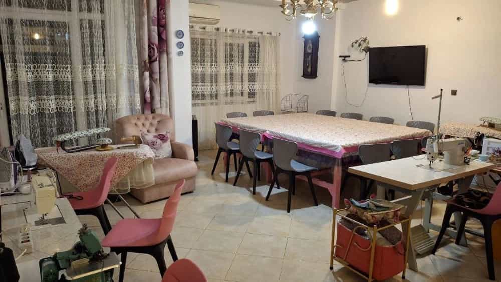 طراحی و دوخت لباس با جدیدترین متدها و تکنیک‌های تزئینات در چالوس