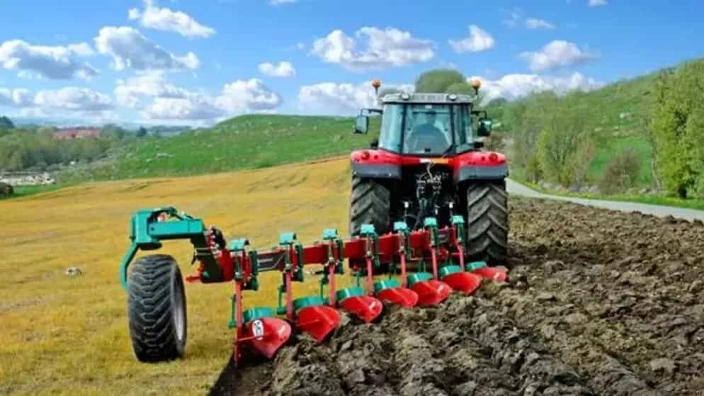 چرا ادوات کشاورزی کارگاه ظهیری در ملایر بهترین انتخاب برای کشاورزان است؟