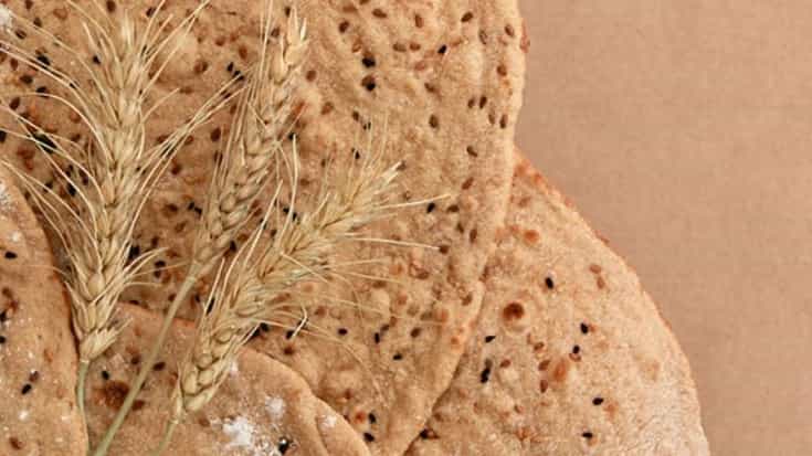 نانکده امیر مرودشت نانهای سنتی گندم، جو و کلوچه