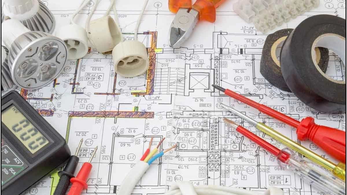 اهمیت رعایت استانداردهای سیم‌کشی در ساختمان‌های مسکونی و تجاری تبریز