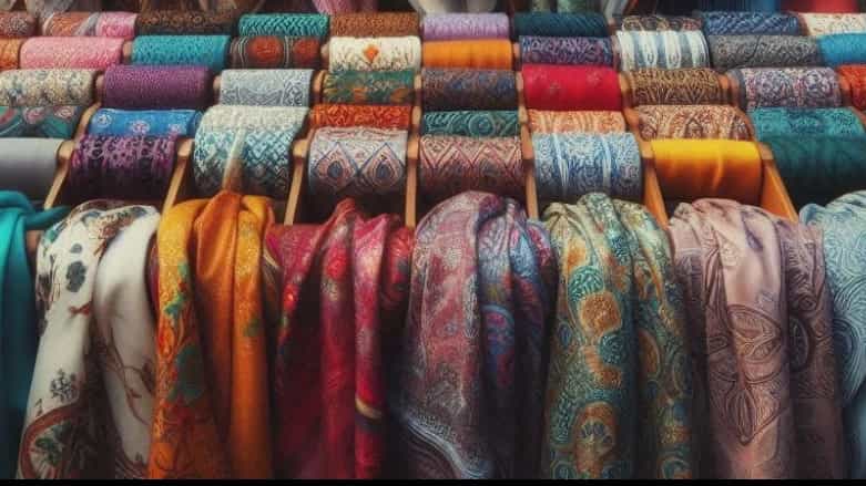 نکات مهم در انتخاب شال و روسری در فروشگاه دیاموند