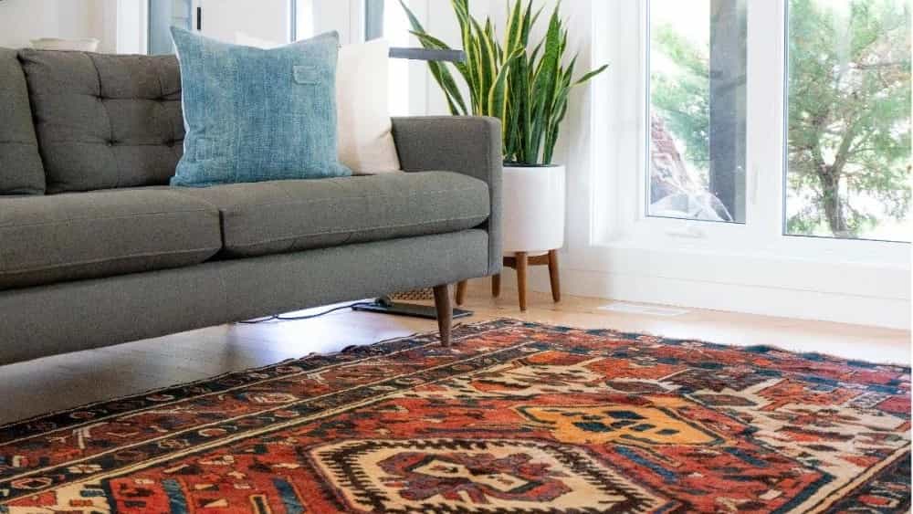 تفاوت فرش دستباف و ماشینی؛ کدام یک برای منزل مناسب‌تر است؟