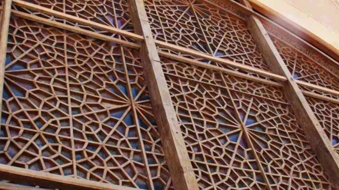 درب و پنجره گره چینی فلزی
