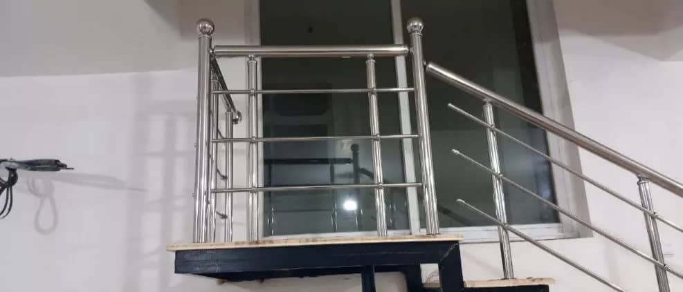 درب و پنجره و توری پلیسه نادر