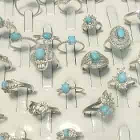 اکسسوری کار شده با سنگ فیروزه