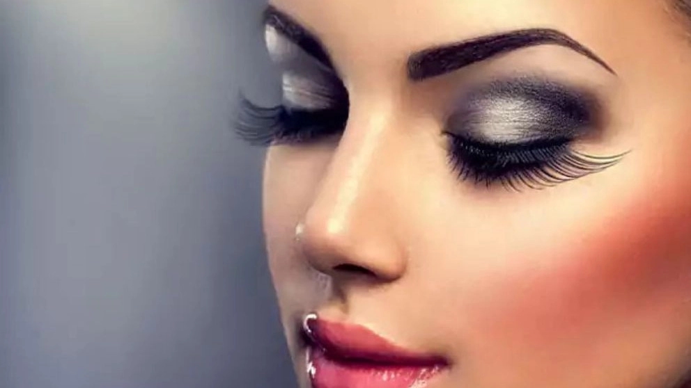 دورههای آموزشی آموزشگاه زیبایی نگار بیات در تهرانپارس دورههای آموزشی آموزشگاه زیبایی نگار بیات در تهرانپارس
